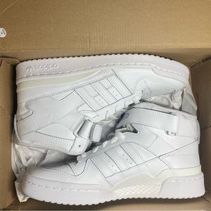 adidas men's forum mid shoes, brand new never worn